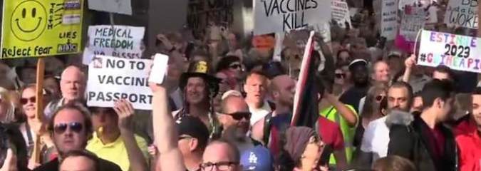 Mass Protests Can End Vaccine Passports